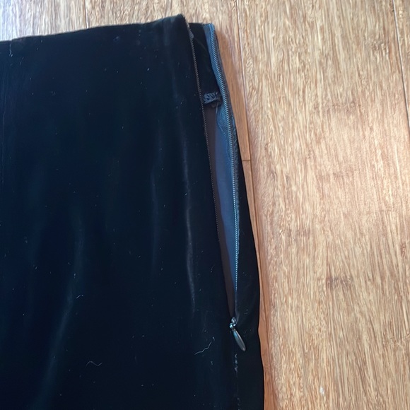 Mac & Jac velvet skirt - Picture 3 of 4